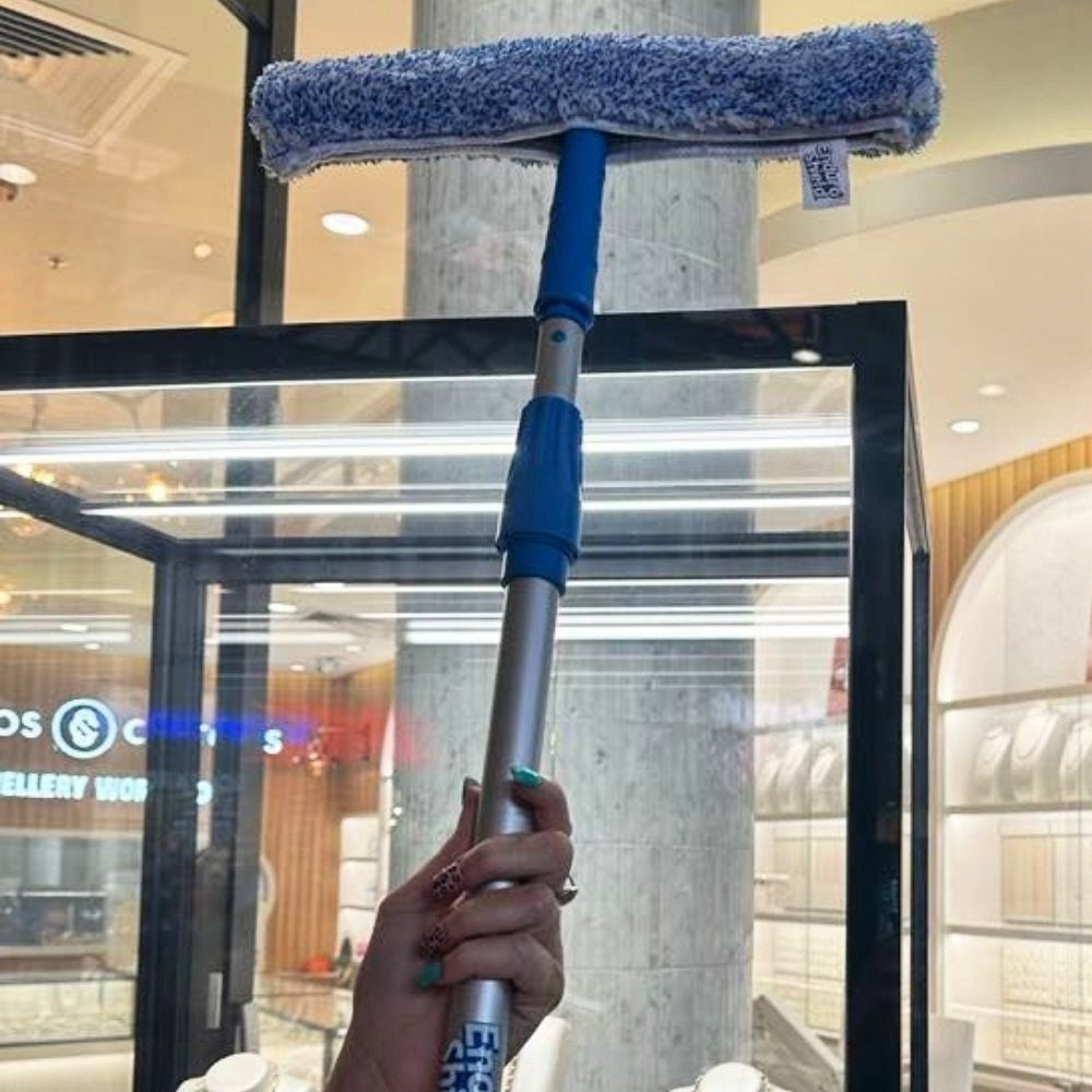 Window cleaning extendable pole